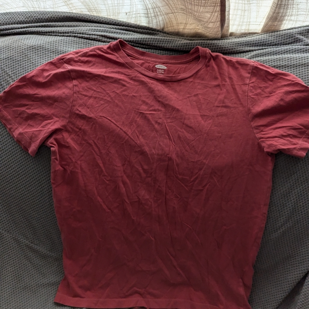 Boys size 14-16 T-shirts (3) - Picture 2 of 9